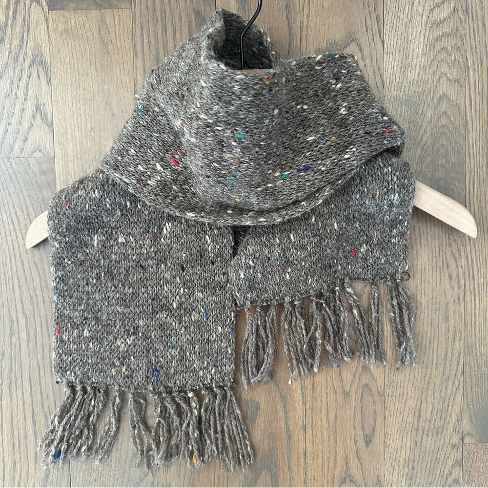 Vintage Donegal 100% Wool Oblong Speckle Fringed Scarf in Soft Brown 57.5"l